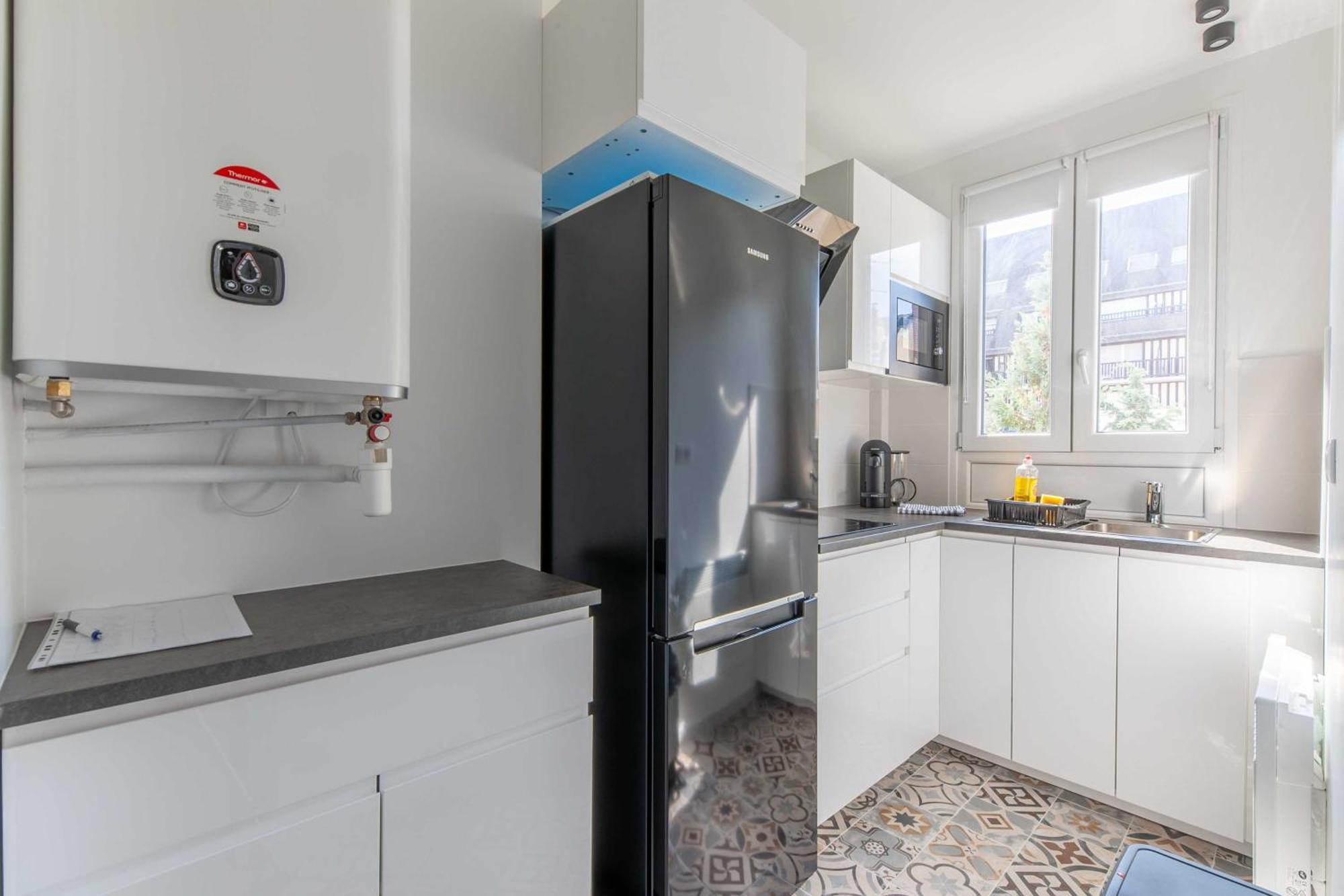 Studio Sleeps 4 With Terrace, 500M Place Morny Довиль Экстерьер фото